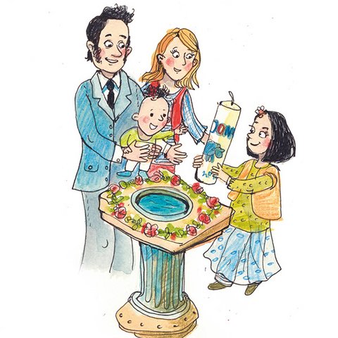 Vater und Mutter mit Jonah und Julia mit Kerze stehen am mit Blumen geschmückten Taufbecken.