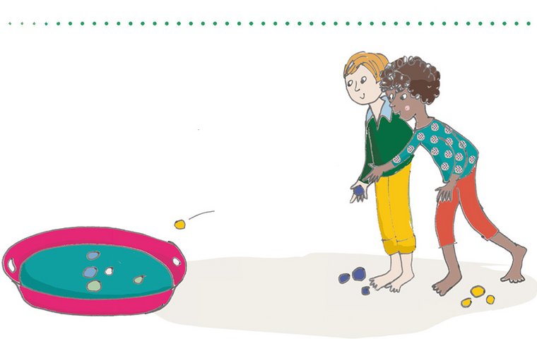 Spiele unter Wasser Zwei Kinder werfen Steine in Wasserschale.