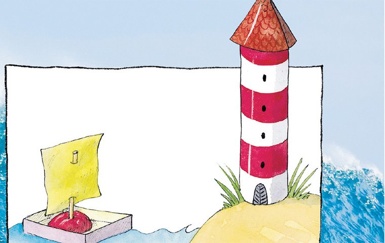 Segelboot aus Schachtel und rot-weißer Leuchtturm