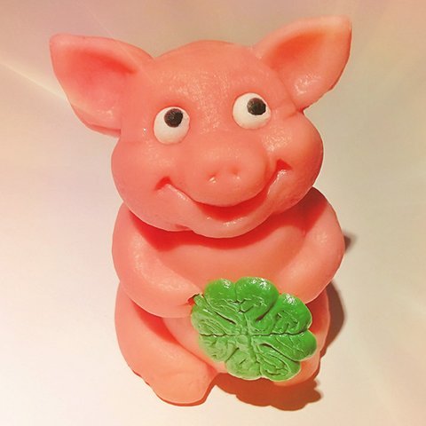 Saumäßig gute Spürnase Rosa Marzipanschwein mit Kleeblatt
