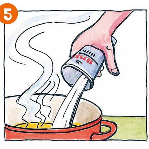 Becker Sahne in Suppe gießen