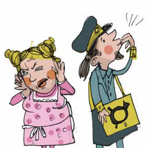 Postbote pfeift mit Trillerpfeife. Frau in rosa Kittel hält sich Ohren zu.