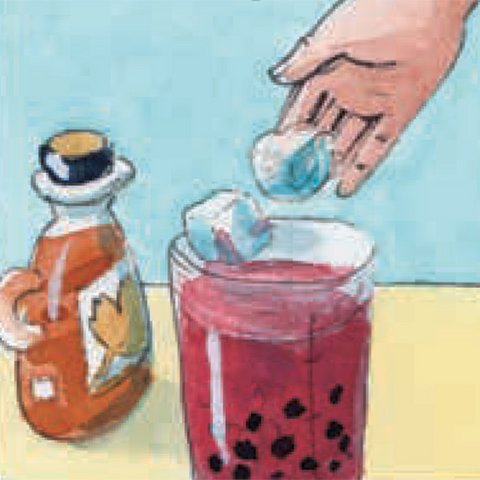 Zwei Eiswürfel in Mixbecher geben. 